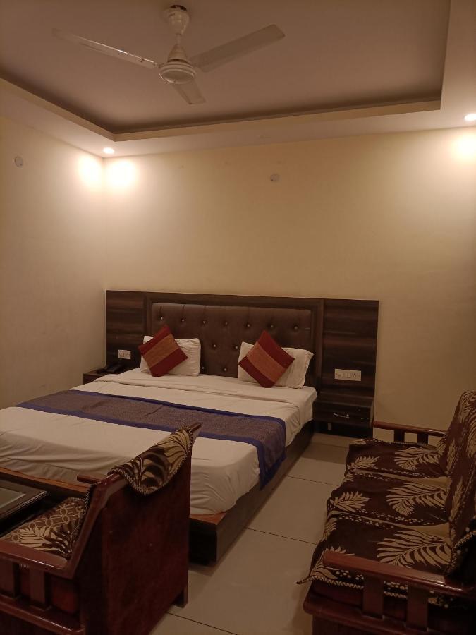 Hotel Aerotech Near Igi Airport Neu-Delhi Exterior foto