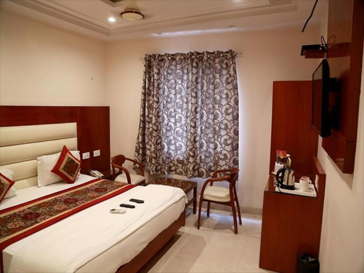 Hotel Aerotech Near Igi Airport Neu-Delhi Exterior foto