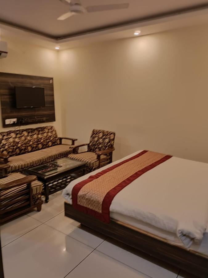 Hotel Aerotech Near Igi Airport Neu-Delhi Exterior foto